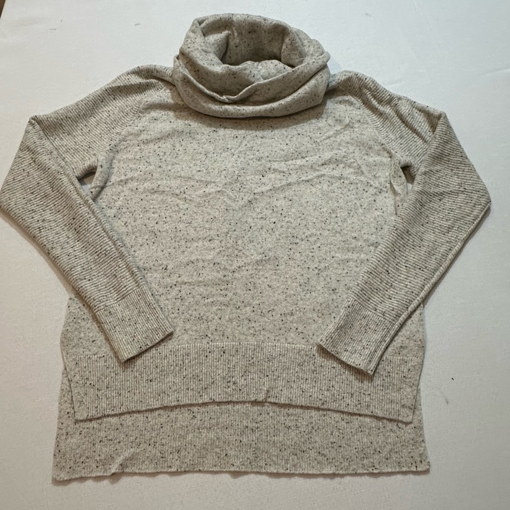 Athleta 100% Cashmere Speckled Turtleneck Sweater Size M
